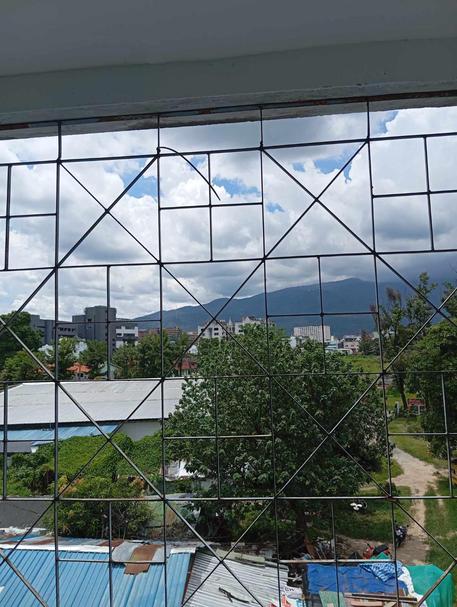 Lita Guesthouse Chiang Mai Zewnętrze zdjęcie